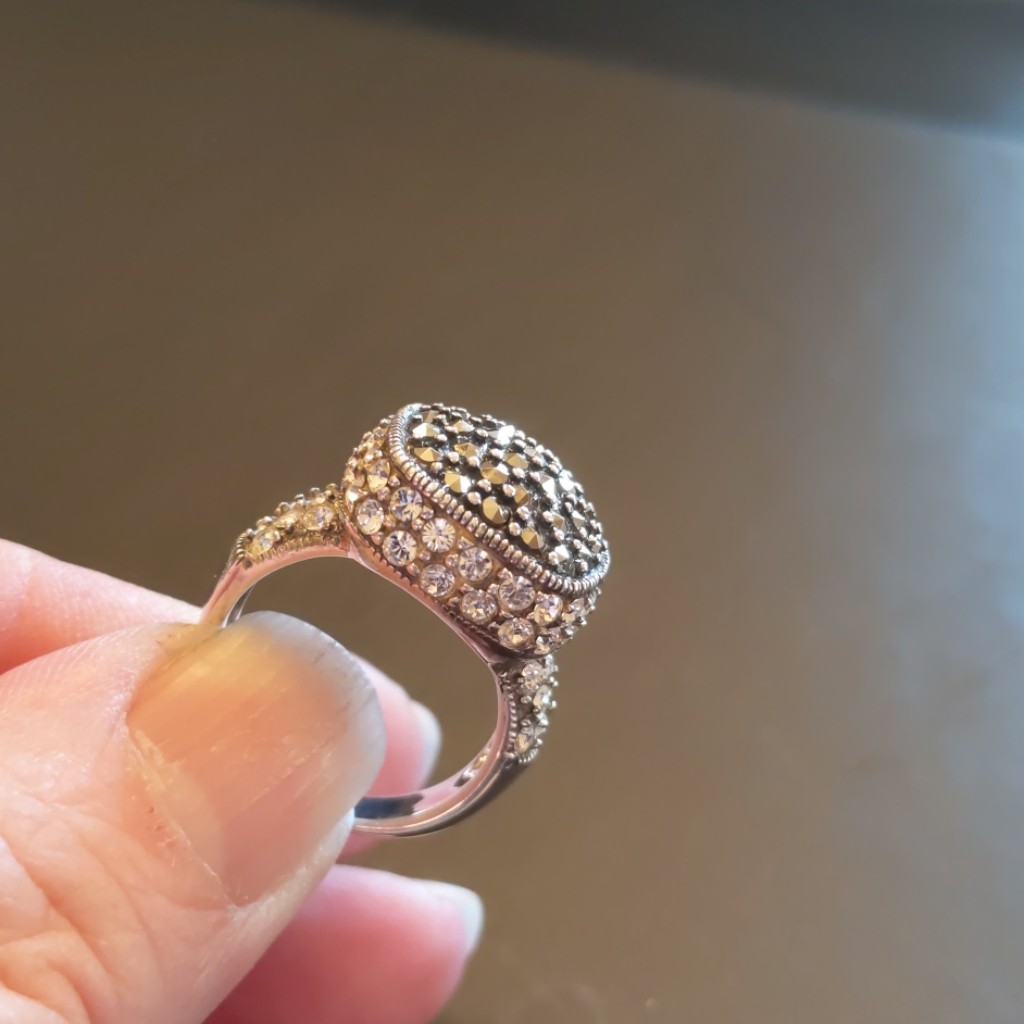 Sterling Silver A925 Ring Size 5.5